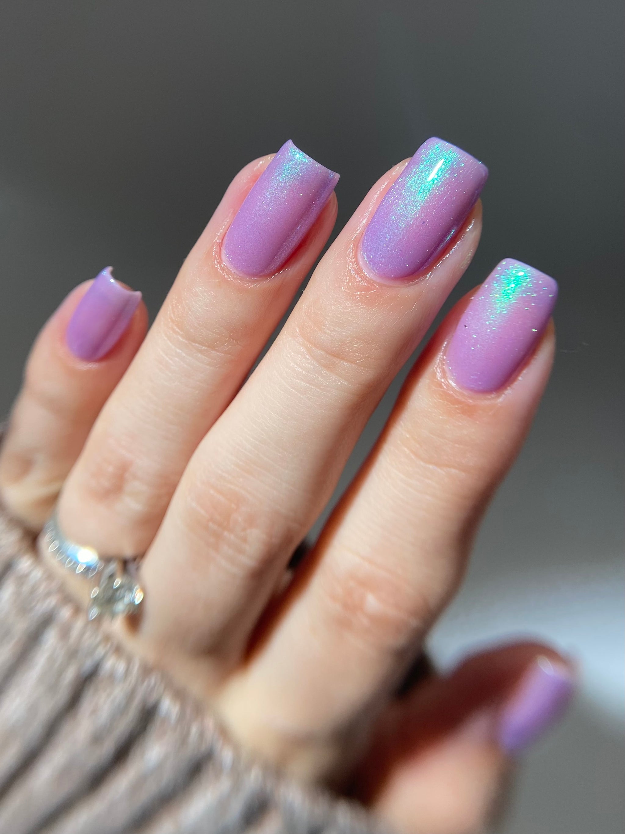 video of PI Colors Ljuslila.000 purple nail polish