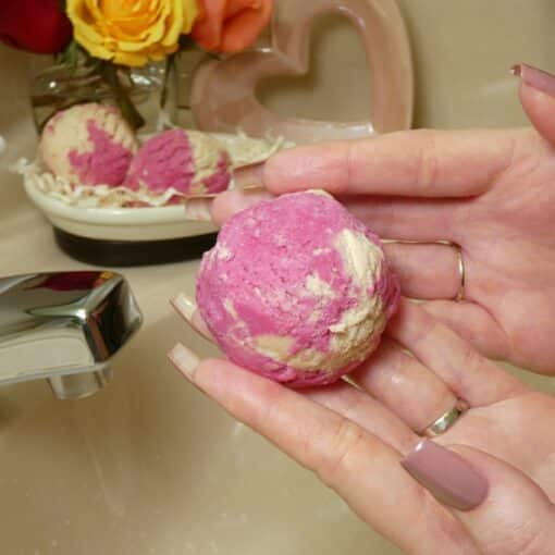Strawberry Puff Bubble Scoops for Bath/ Bubble Bath by PI Colors